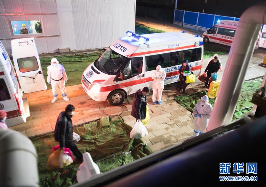 （聚焦疫情防控·圖文互動）（11）分秒必爭！一切為了治病救人——中國抗疫生命至上的生動實踐