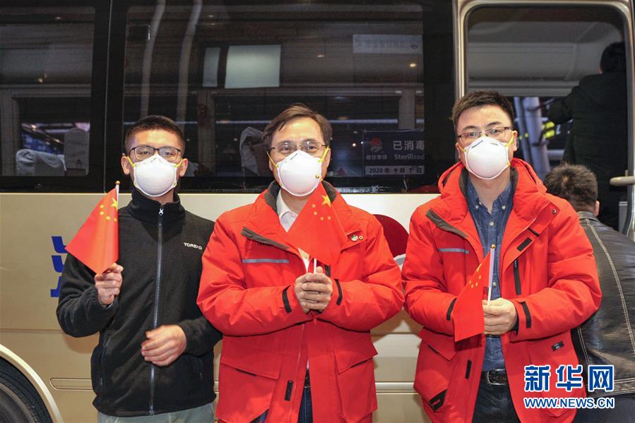 （聚焦疫情防控·圖文互動）（8）分秒必爭！一切為了治病救人——中國抗疫生命至上的生動實踐