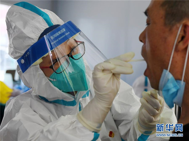 （新華全媒頭條·圖文互動(dòng)）（7）首都再戰(zhàn)“疫”，難忘40天——寫(xiě)在北京應(yīng)急響應(yīng)級(jí)別降級(jí)之際 