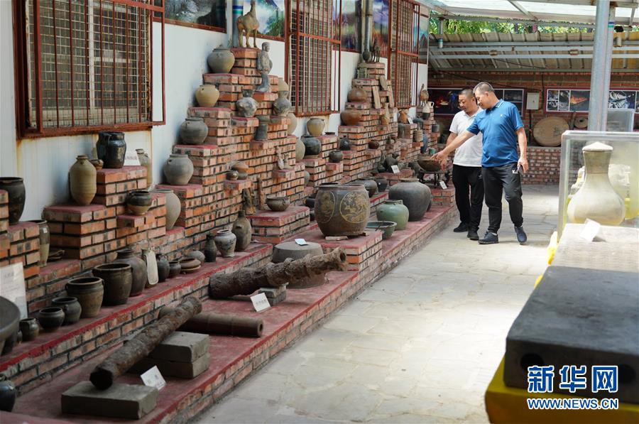 （新華全媒頭條·走向我們的小康生活·圖文互動(dòng)）（9）長(zhǎng)城腳下，小康村串成“珍珠鏈”