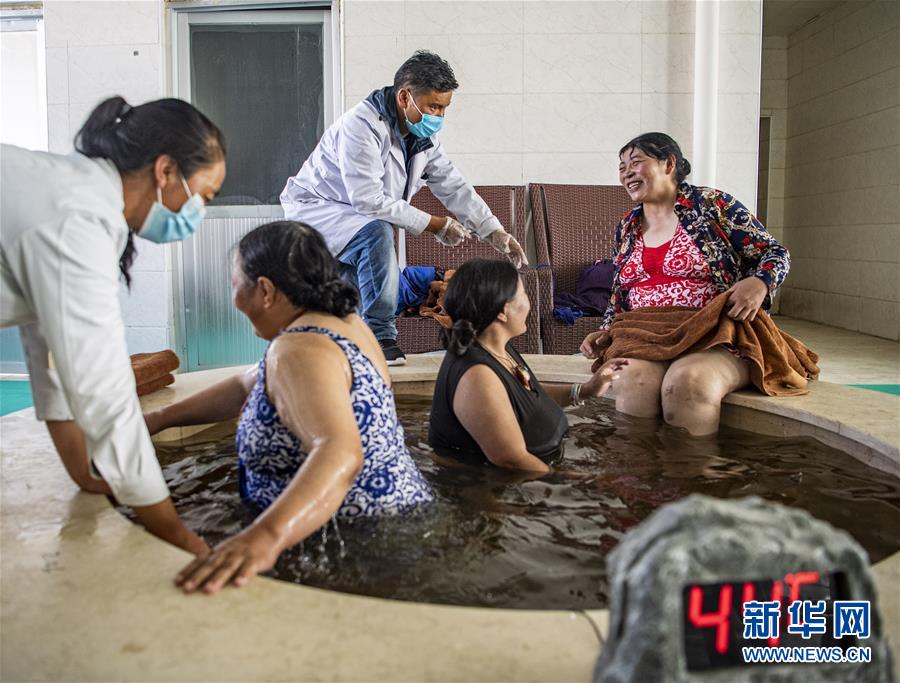 （新華全媒頭條·走向我們的小康生活·圖文互動）（10）扎西德勒，我們的新家園——西藏易地扶貧搬遷搬出幸福美好新生活