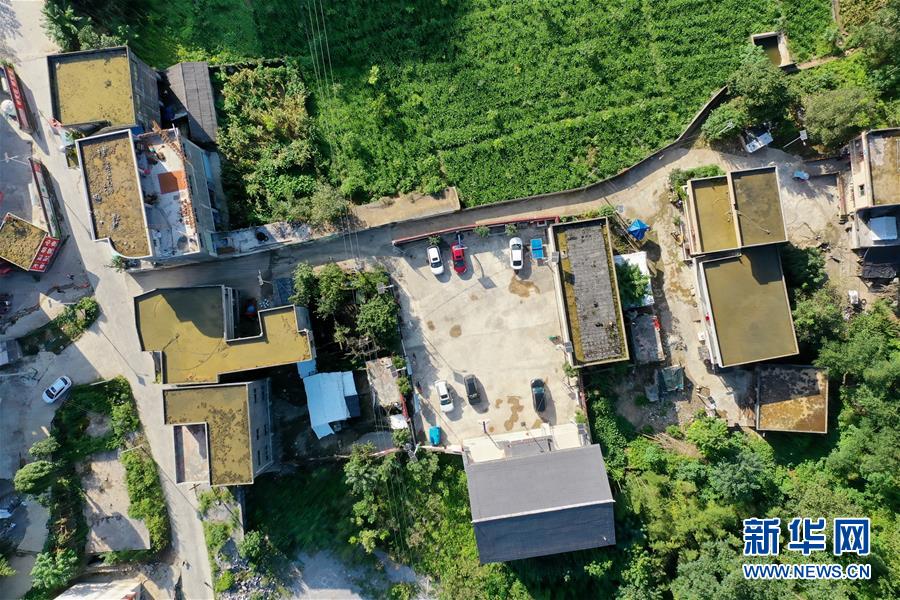 (新華全媒頭條·走向我們的小康生活·決戰(zhàn)決勝脫貧攻堅·圖文互動)(6)千年之渴今朝解——貴州貧困群眾實現(xiàn)“吃水不愁”