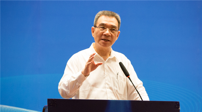 林毅夫發(fā)表演講。（資料圖）