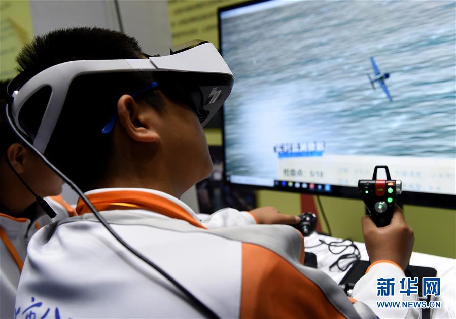 （習(xí)近平的小康故事·圖文互動(dòng)）（5）“文明其精神，野蠻其體魄”——習(xí)近平同少年兒童的故事