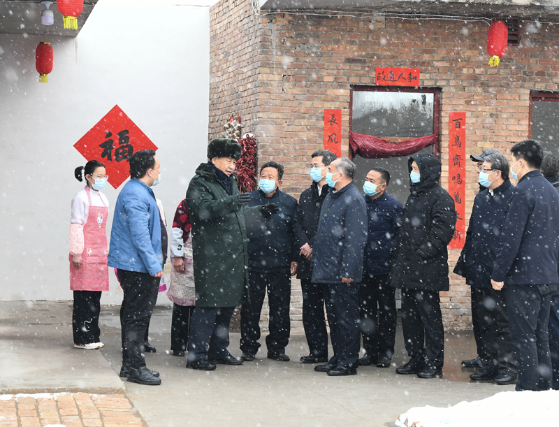 2022年1月26日下午，習(xí)近平總書記在山西省臨汾市霍州市師莊鄉(xiāng)馮南垣村受災(zāi)村民師紅兵家看望。
