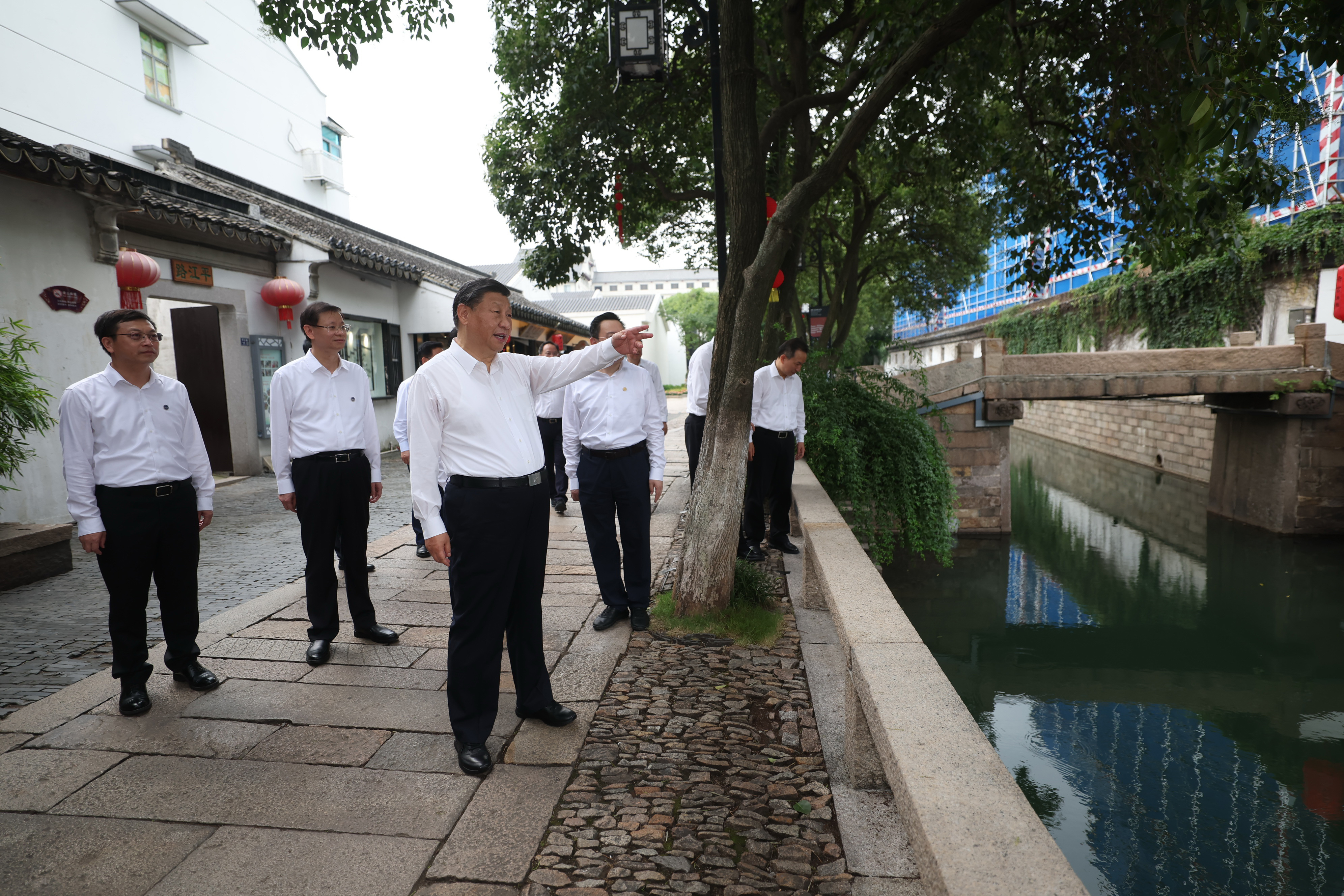 2023年7月6日，習近平在蘇州平江歷史文化街區(qū)考察。